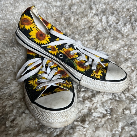 Sunflower Converse - Picture 1 of 5